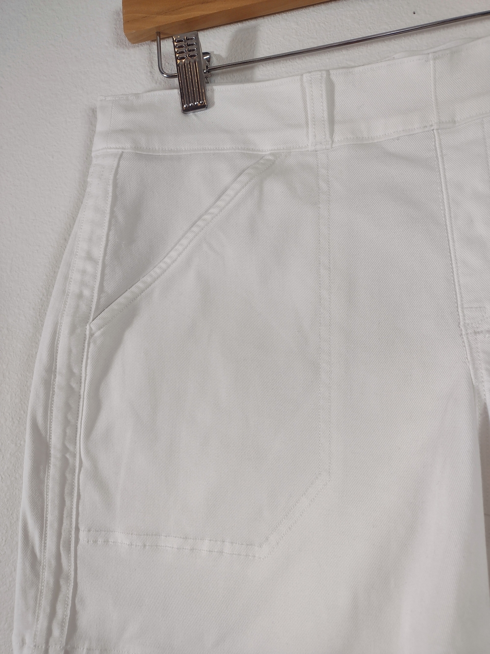 Spanx White Mid-Rise Stretch Twill Shorts Front Pocket Size M - Picture 3 of 11
